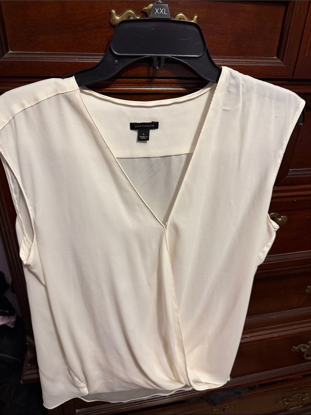 Ann Taylor Ivory Sleeveless V-Neck Draped Blouse